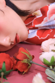 《与我同眠》电影